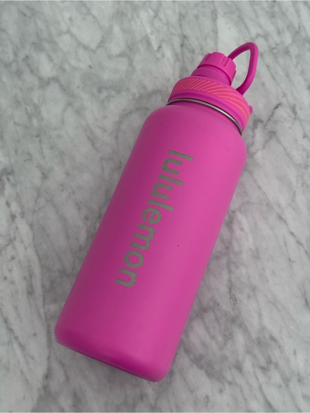 Lululemon Back to Life 32oz water bottle